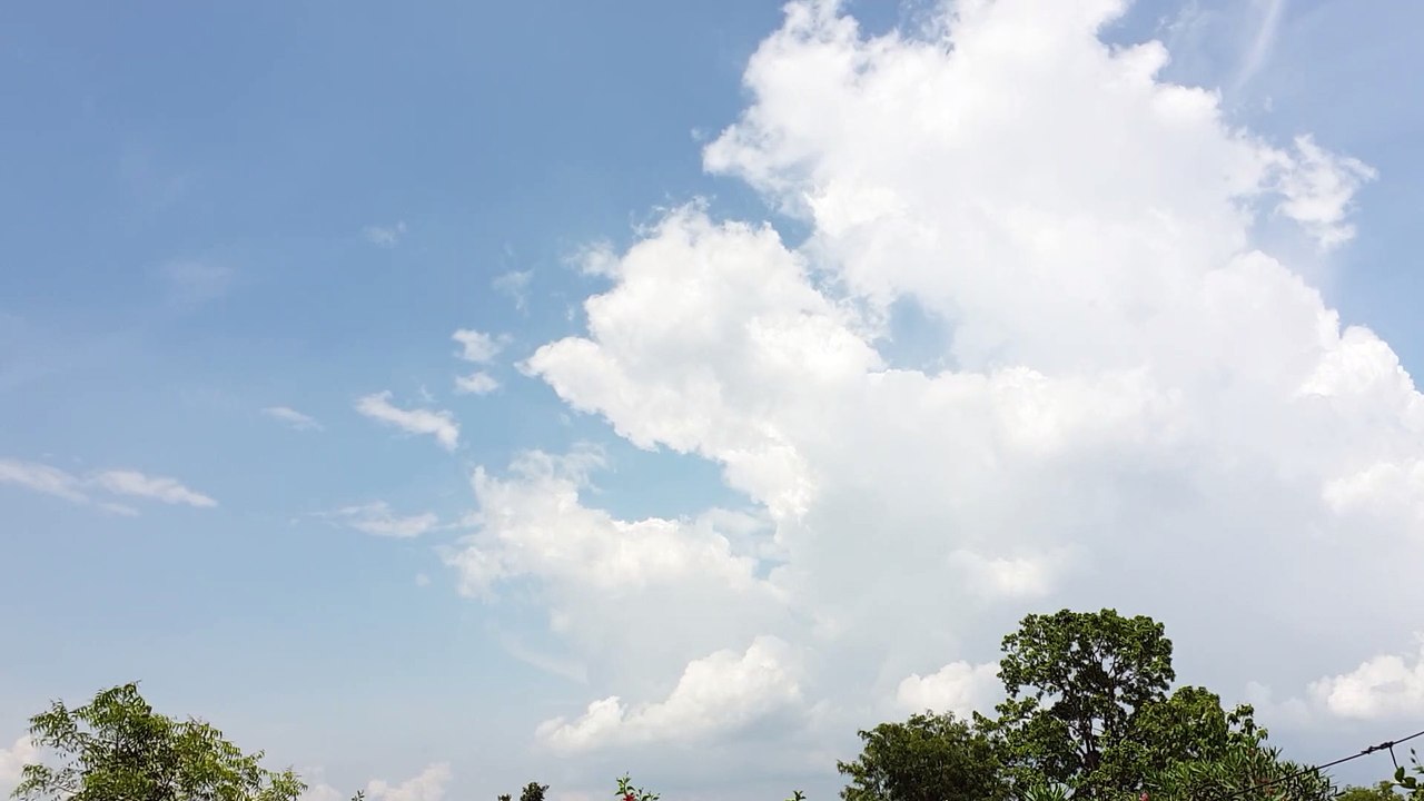 CLOUDS HYPERLAPSE VIDEOS