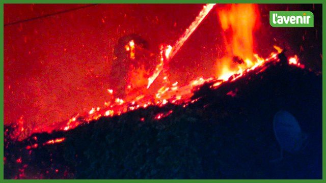 Une maison entièrement détruite par les flammes à Poncelle