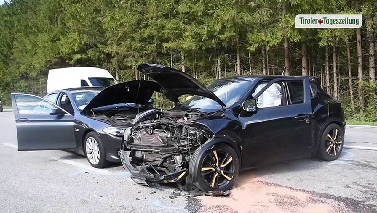 Drei Verletzte bei Frontalkollision in Achenkirch