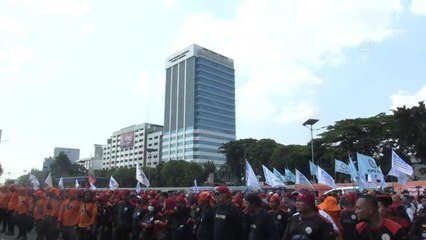 Endonezya'da "akaryakıt" prorestosu devam ediyor