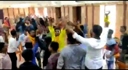 ঘুষের বিনিময়ে প্রায় ৫০ হাজার শিক্ষকের চাকরি: শুভেন্দু | Oneindia Bengali