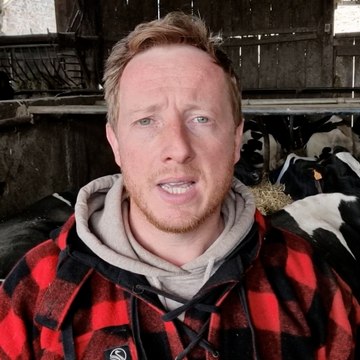 Ces agriculteurs défendent leur métier face aux tags injurieux inscrits sur leurs exploitations