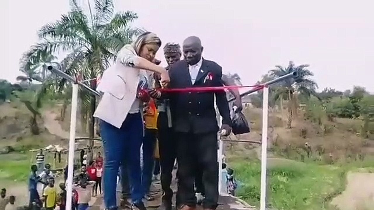 Demokratik Kongo Cumhuriyeti'nde yeni köprü açılış sırasında yıkıldı