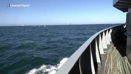 El Rey preside en Sanlúcar una revista naval de la Armada coincidiendo con el 500 aniversario de la Primera vuelta al mundo