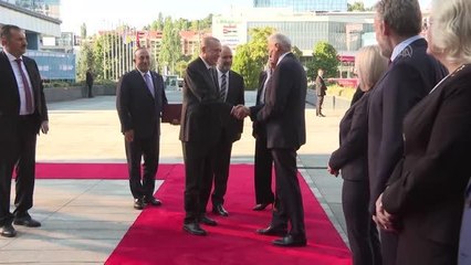 Download Video: Cumhurbaşkanı Erdoğan, Bosna Hersek Halklar Meclisi Başkanlık Divanı üyesi İzetbegoviç'i kabul etti