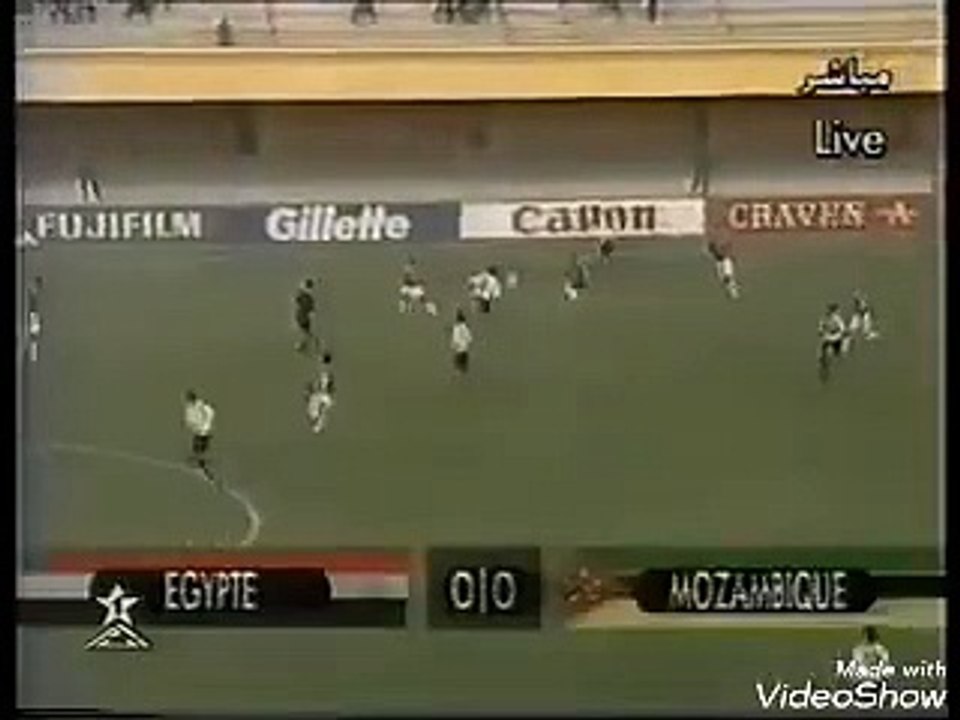 الشوط الاول من مباراة - مصر و موزمبيق 0_2 في اط...