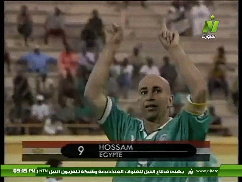 الشوط الثاني من مباراة - مصر و زامبيا 0_4 في اط...