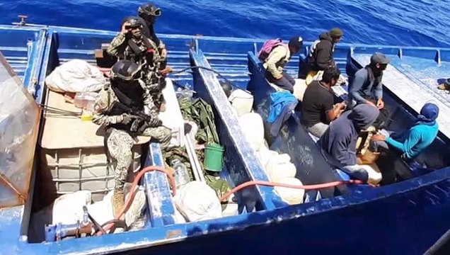 Dos toneladas de cocaína fueron decomisadas por personal de la Marina, en el puerto de Manzanillo