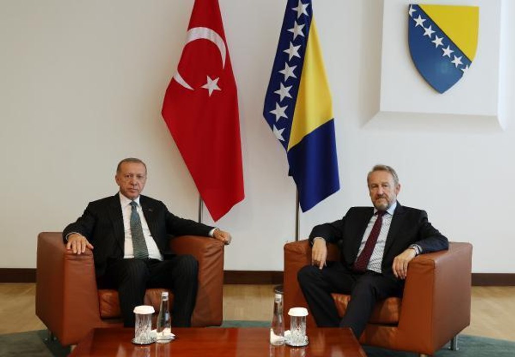 Cumhurbaşkanı Erdoğan, Bosna Hersek Halklar Meclisi Başkanlık Divanı Üyesi İzzetbegoviç ile görüştü