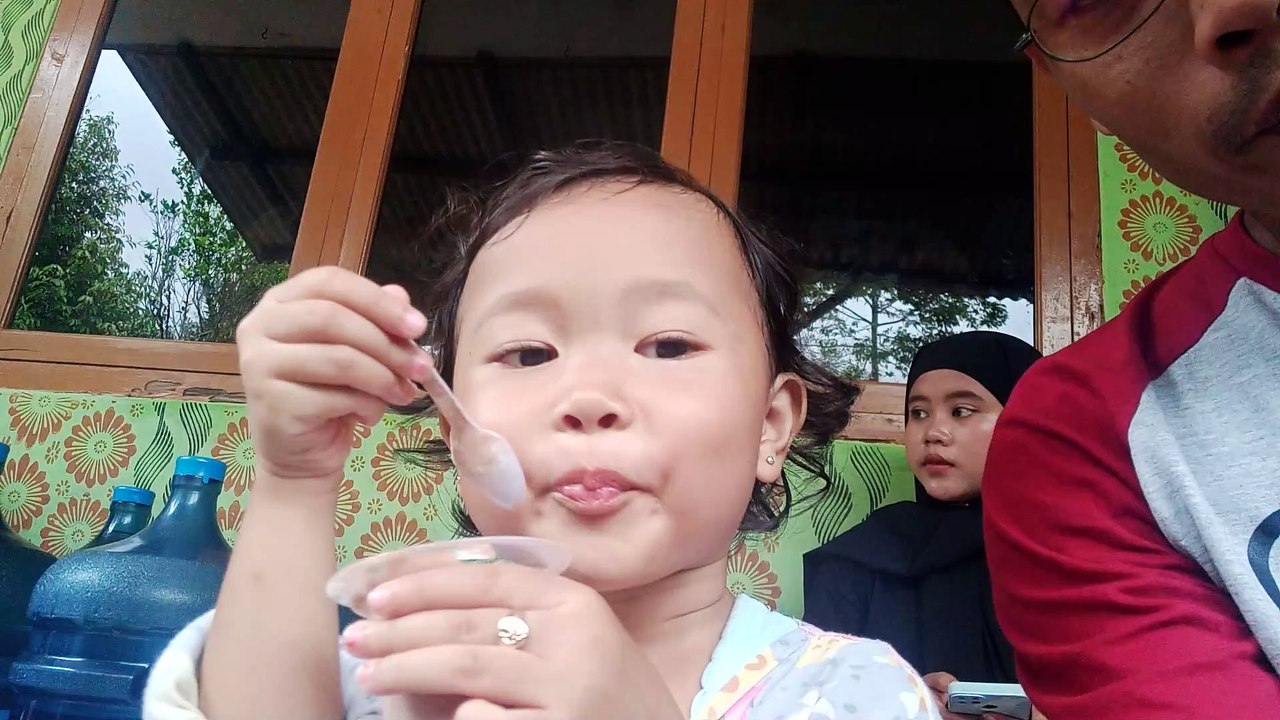 Makan Ice Cream