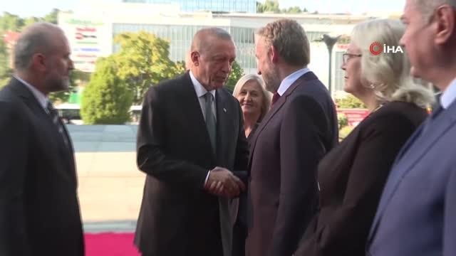 Cumhurbaşkanı Erdoğan, Bosna Hersek Temsilciler Meclisi ve Bosna Hersek Halklar Meclisi Başkanlık Divanları üyeleriyle bir araya geldi