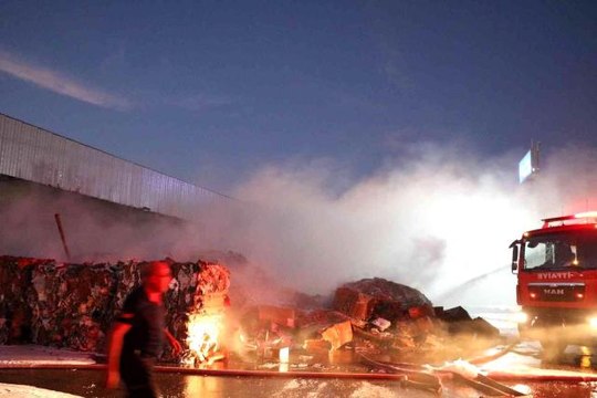 Kahramanmaraş haber! Kahramanmaraş'ta fabrika yangını