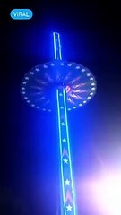 Atracción mecánica se desploma y deja varios heridos