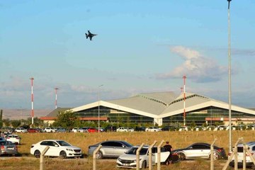 Balıkesir genel haberi... Solotürk, Balıkesir'in kurtuluşunu kutladı