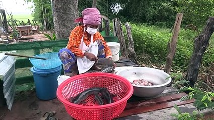 التضخم في كمبوديا يعيد تهديد سوء التغذية لدى الأطفال