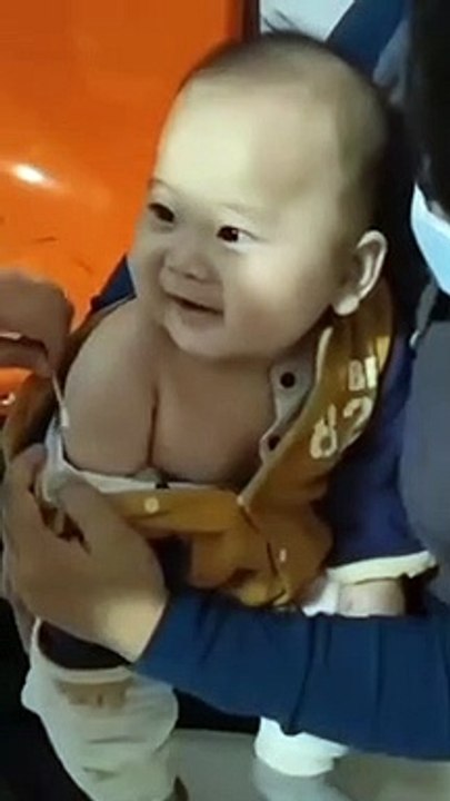 Baby reaction 