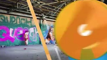 Taxista roba y arroja a abuelita en plena calle