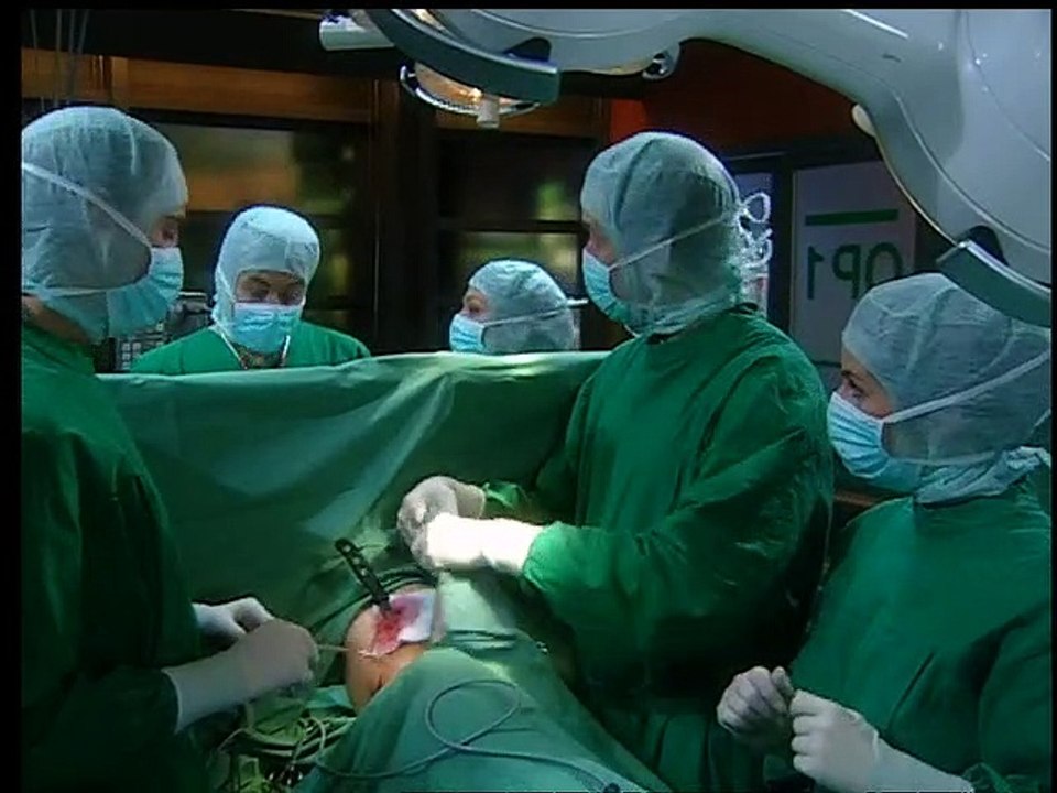 Alphateam - Die Lebensretter im OP Staffel 2 Folge 26 HD Deutsch