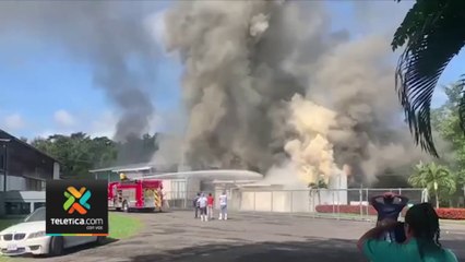 tn7-Los 1100 m² de bodega que se quemó en Abangares tenían plásticos, motores y compresores -060922