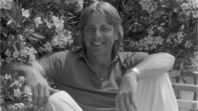 Voici - Mort de Just Jaeckin : le réalisateur d'Emmanuelle, avec Sylvia Kristel, est décédé à 82 ans