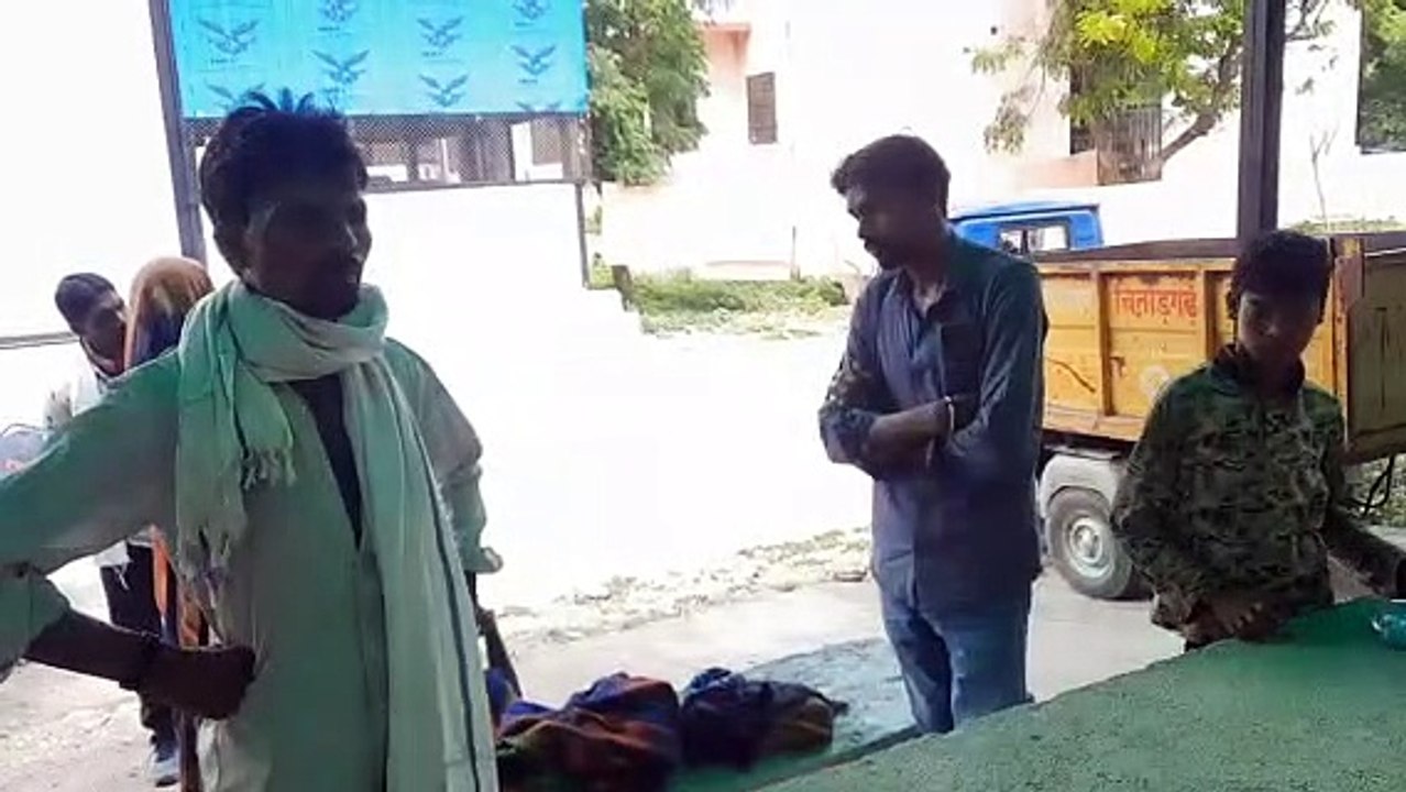 खेत में मवेशी चराने पर उलाहना दिया तो कर दी भाई...