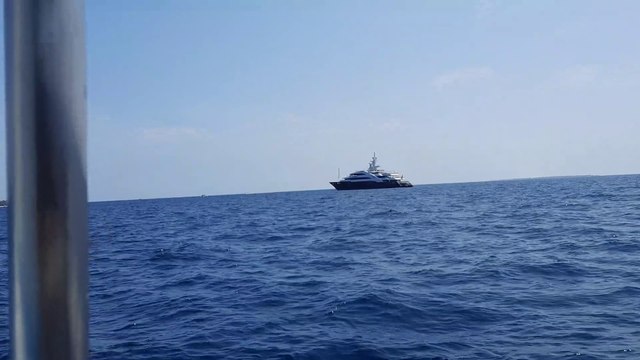 A memorable cruise in the crystal clear waters of the Maldives