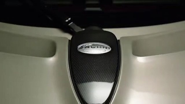 باغاني تكشف عن C10 ومزيد من التفاصيل من الداخل والخارج في إعلان تشويقي