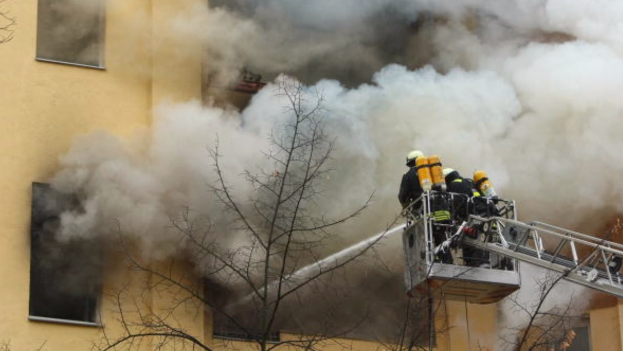Niedersachsen: 102-jährige stirbt bei wohnungsbrand