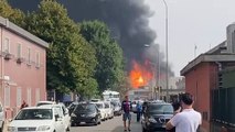 San Giuliano Milanese, maxi incendio in ditta chimica