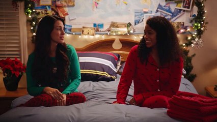 Too Close for Christmas Bande-annonce (RU)