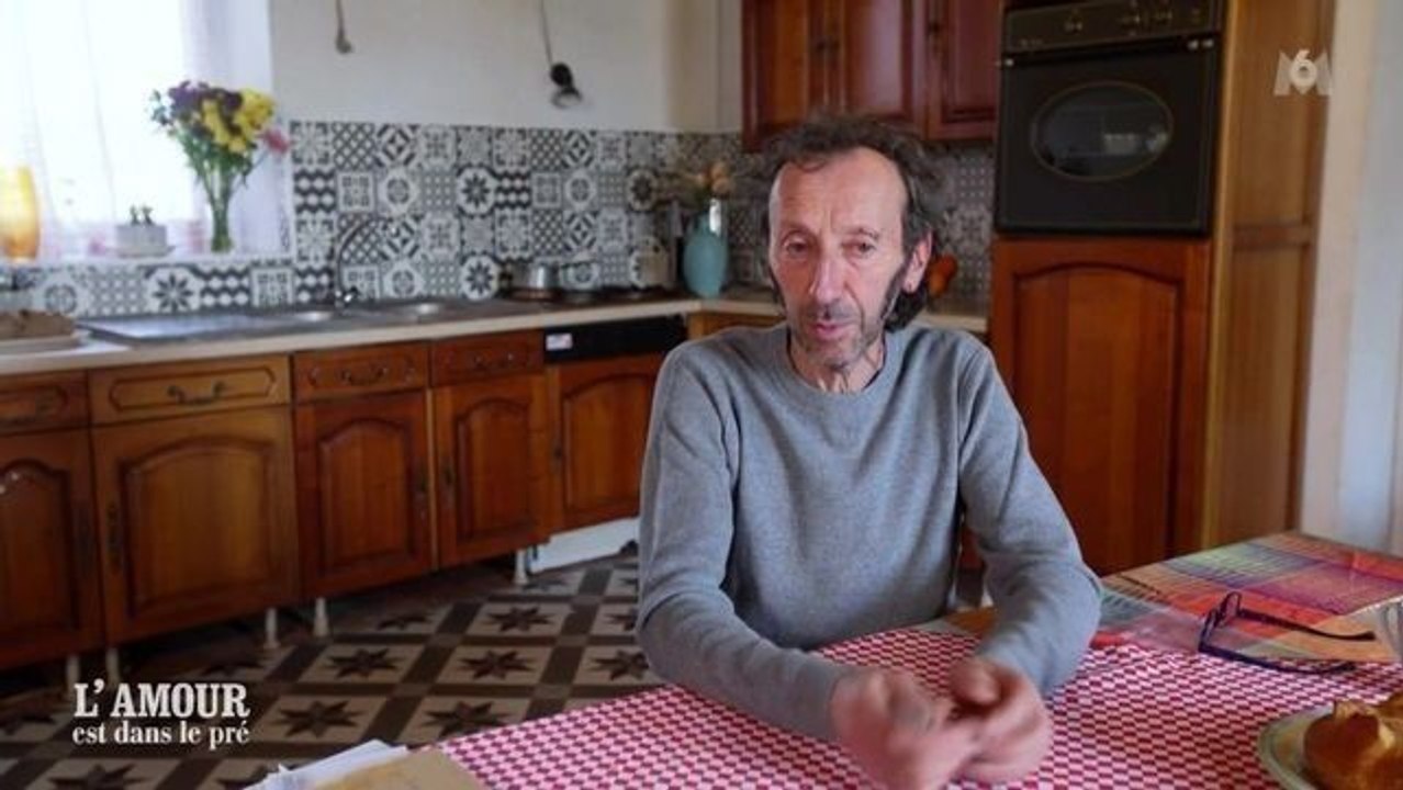 "Quel bordel", "Hallucinant", "Crados" : les internautes choqués par les images de la maison d'Alain, agriculteur gay de "L'amour est dans le pré"