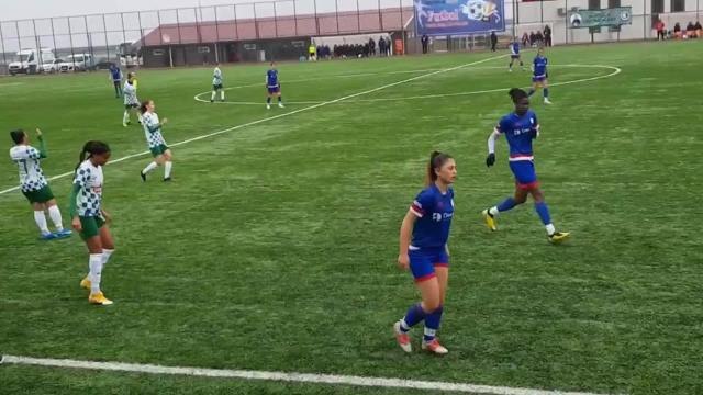 Kadın Futbol Kulübünü Kapatan Çaykur Rizespor Kulübü Başkanı Turgut, Kuru Fasülye ve Döner Örneği Verdi: Bu Bir Tercihtir