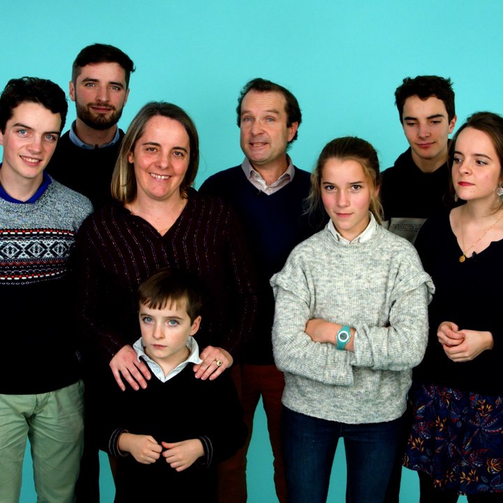 La famille Lefèvre chante pour Noël video Dailymotion