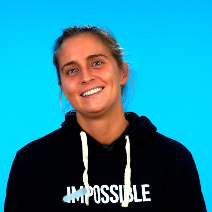 Après un terrible accident, Pauline Déroulède s'est relevée et est devenue championne de tennis-fauteuil