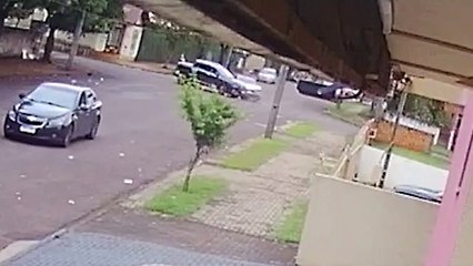 Criança de oito anos é vítima de acidente de trânsito no Bairro Neva