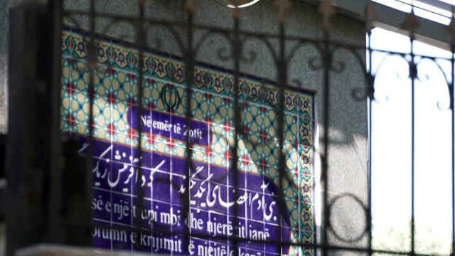 ألبانيا تقطع علاقاتها الدبلوماسية مع إيران متّهمةً إياها بهجوم إلكتروني