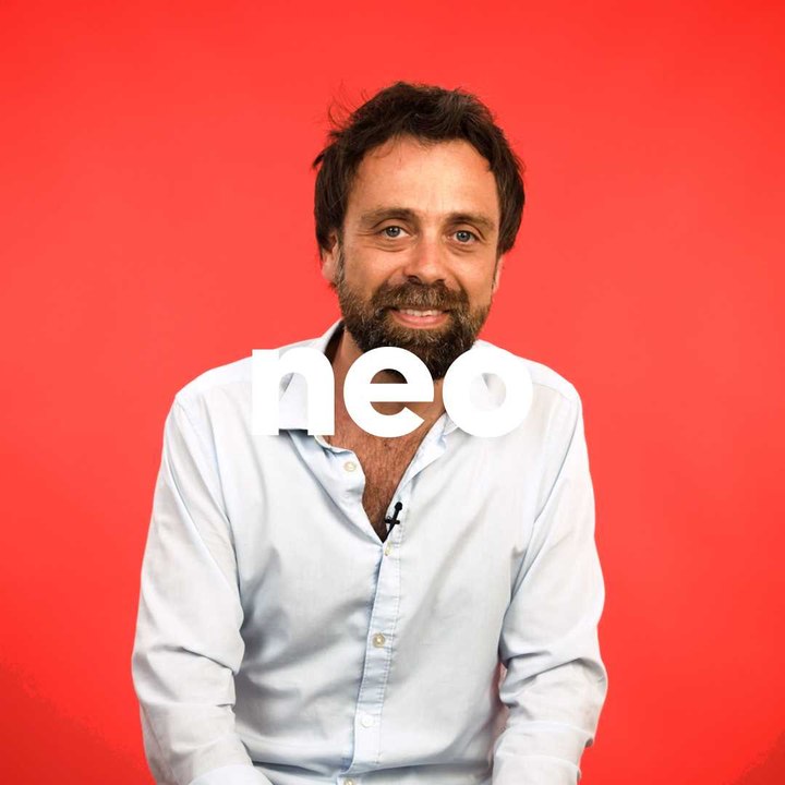 David Castello-Lopes nous partage sa vision des Suisses - video Dailymotion