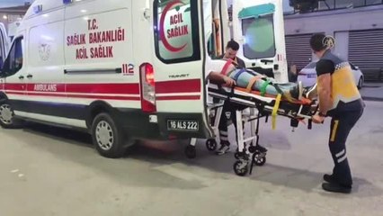 İki otomobilin çarpışması sonucu 4 kişi yaralandı