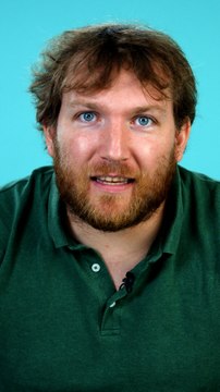 Gaëtan est verbicruciste, il crée des grilles de mots croisés