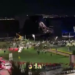 Tarkan'ın İzmir'de konser vereceği sahne çöktü!