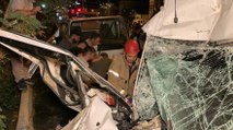 Pendik’te minibüs kamyonete çarptı: 1 ölü, 3 yaralı