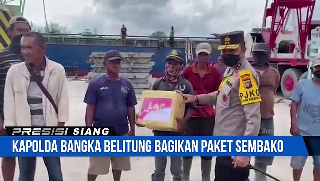 Kapolda Babel Membagikan Ratusan Paket Sembako Kepada Masyarakat Yang Terdampak Kenaikan Harga BBM Bersubsidi