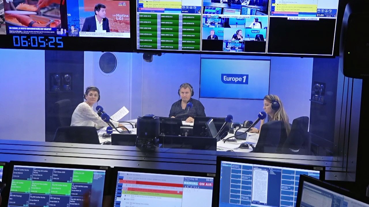 Les élèves des professeurs d'EPS contre la fermeture d'une trentaine de piscines municipales
