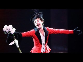 Standing O’s and Subtext at Lea Michele’s First Funny Girl Performance