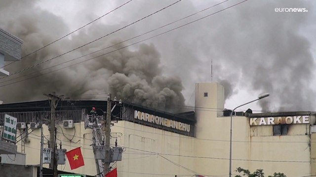 Mais de 30 mortos num incêndio num bar de karaoke no Vietname