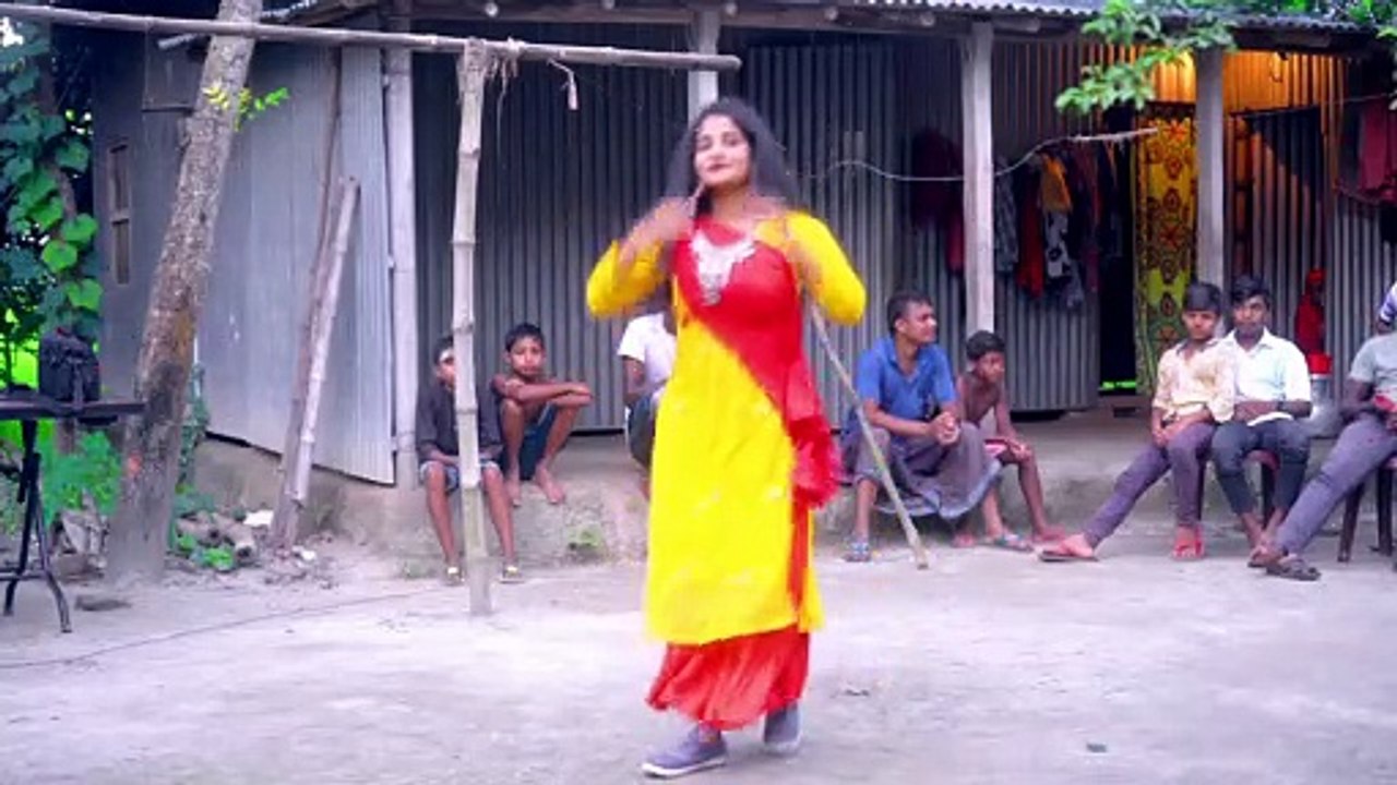 আমার বড় ভাইয়ের শালী - Amar Boro Vaier Shali - Bnagla New Wedding Dance Performance - Mim