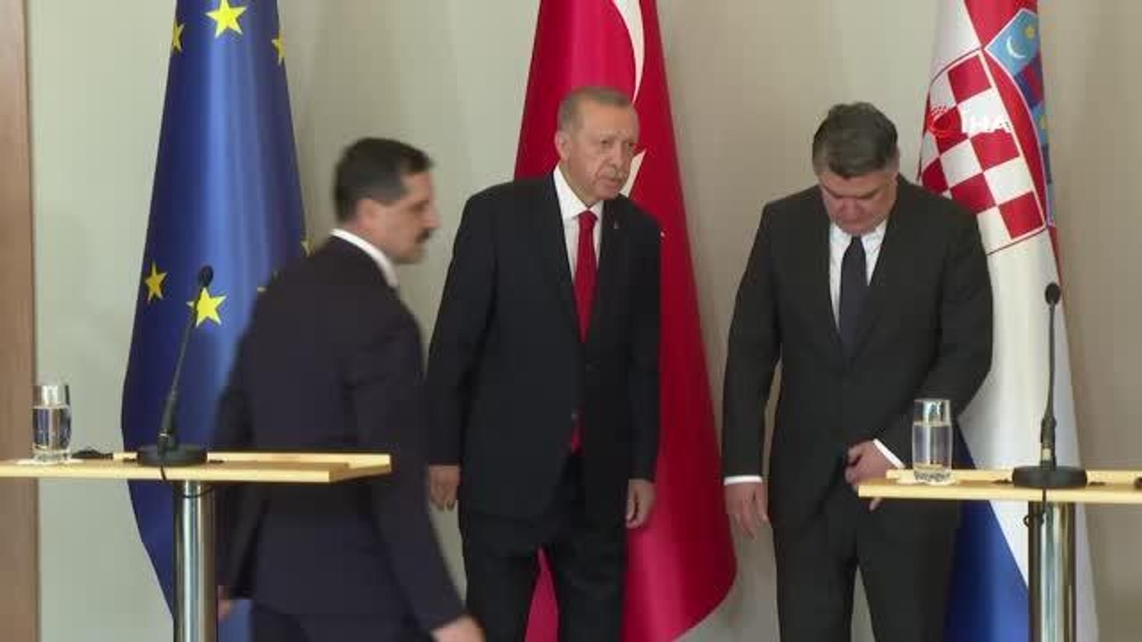 Cumhurbaşkanı Erdoğan, Rusya Devlet Başkanı Putin'in Avrupa'ya tahıl sevkiyatının durabileceği sözlerine ilişkin, "Sayın Putin'in haklı olduğu bir...