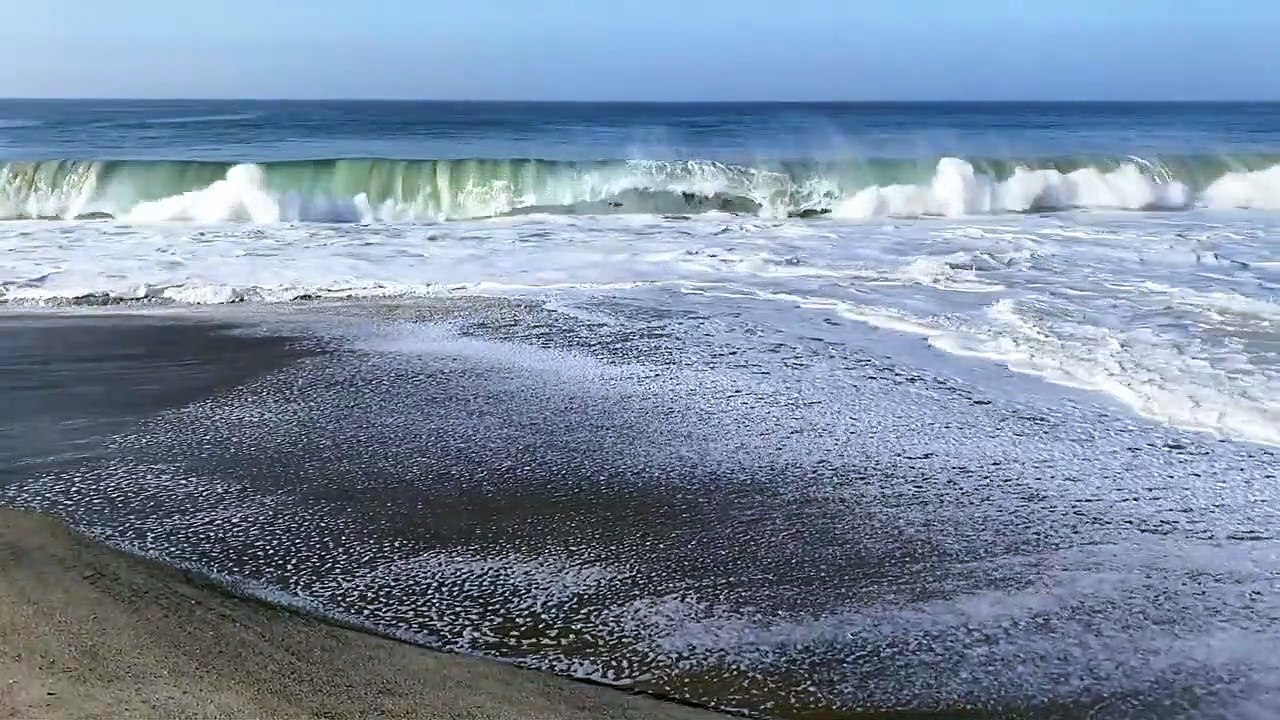 Nature sounds - epic waves crushing on beach( 1hour relaxing waves sounds for sleeping)