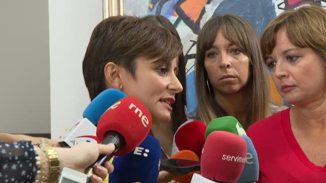 Isabel Rodríguez sobre topar los productos básicos: Todas las ideas son bienvenidas