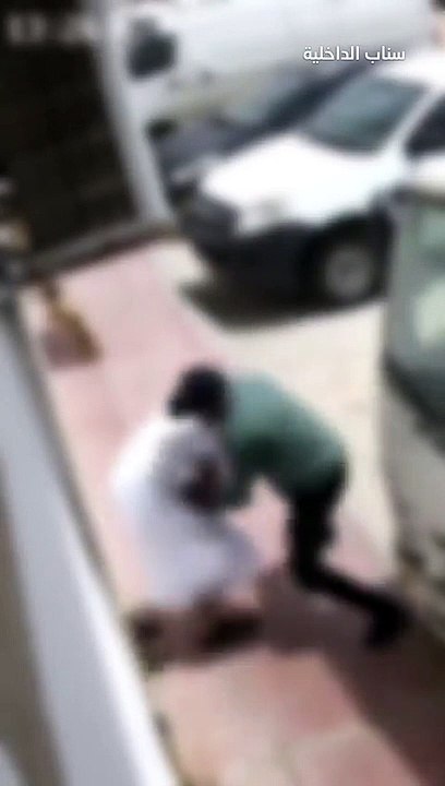 استخدموا أسلحة بيضاء.. شرطة الرياض تطيح بعصابة سارقي عملاء البنوك